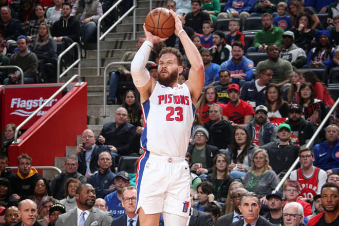 许多球迷和 许多球迷和