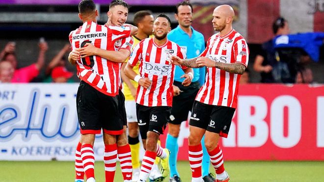 场引人注目 场引人注目